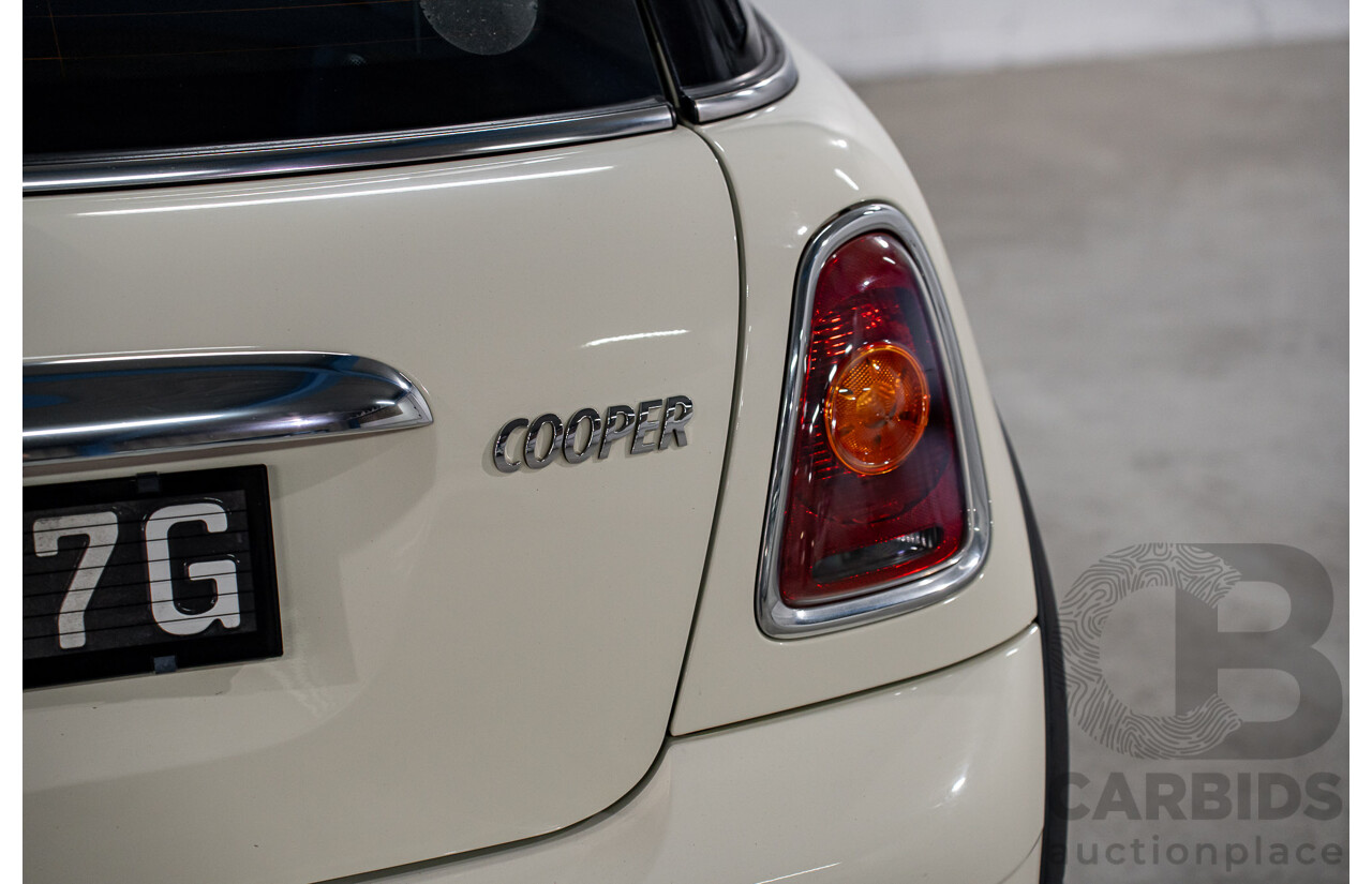 7/2010 Mini Cooper R56 2d Hatchback Pepper White 1.6L