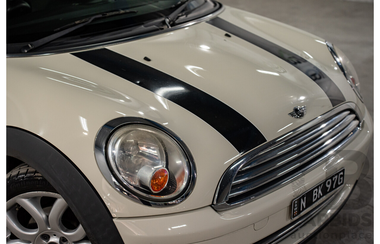 7/2010 Mini Cooper R56 2d Hatchback Pepper White 1.6L