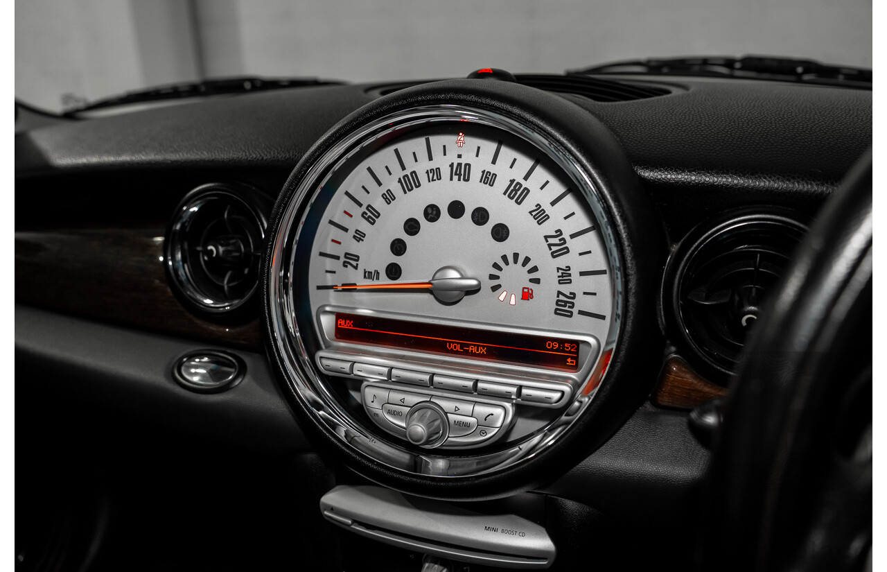 7/2010 Mini Cooper R56 2d Hatchback Pepper White 1.6L