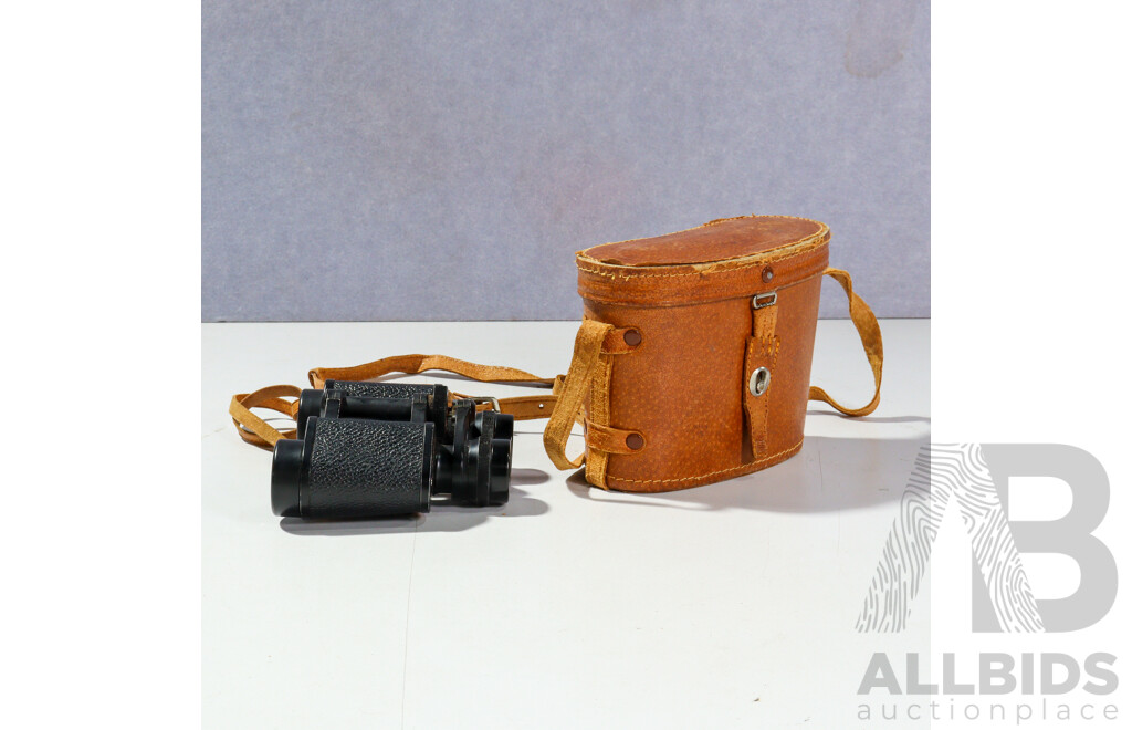 Set Universe8 X 30 Coated Lens Binoculars in Leather Case, Number 9015