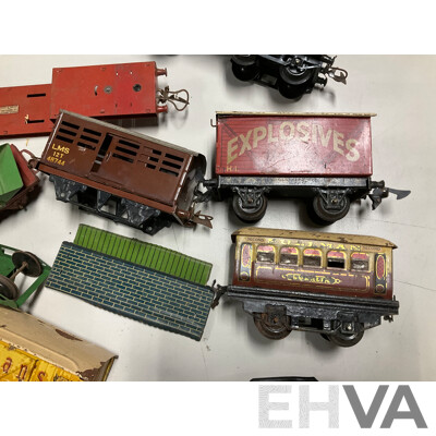 Collection of Vintage Hornby O Gauge Railway Rolling Stock, Station Platform and Signals Including Steam Locomotive, Passenger and Freight Cars