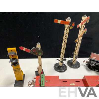 Collection of Vintage Hornby O Gauge Railway Rolling Stock, Station Platform and Signals Including Steam Locomotive, Passenger and Freight Cars