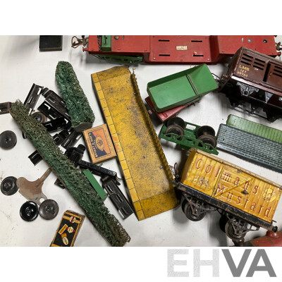 Collection of Vintage Hornby O Gauge Railway Rolling Stock, Station Platform and Signals Including Steam Locomotive, Passenger and Freight Cars