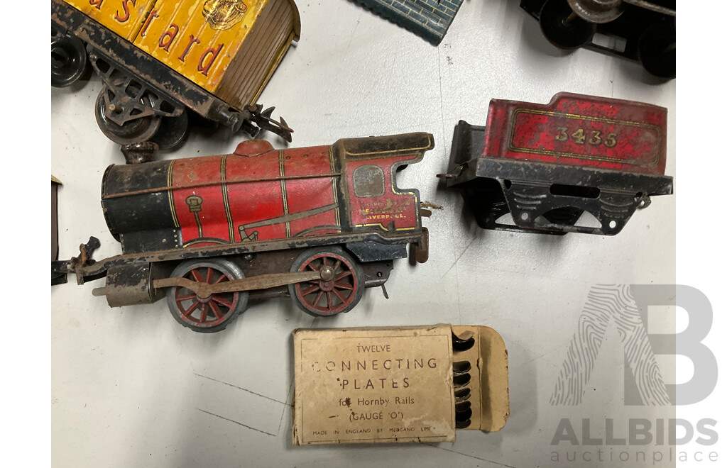 Collection of Vintage Hornby O Gauge Railway Rolling Stock, Station Platform and Signals Including Steam Locomotive, Passenger and Freight Cars