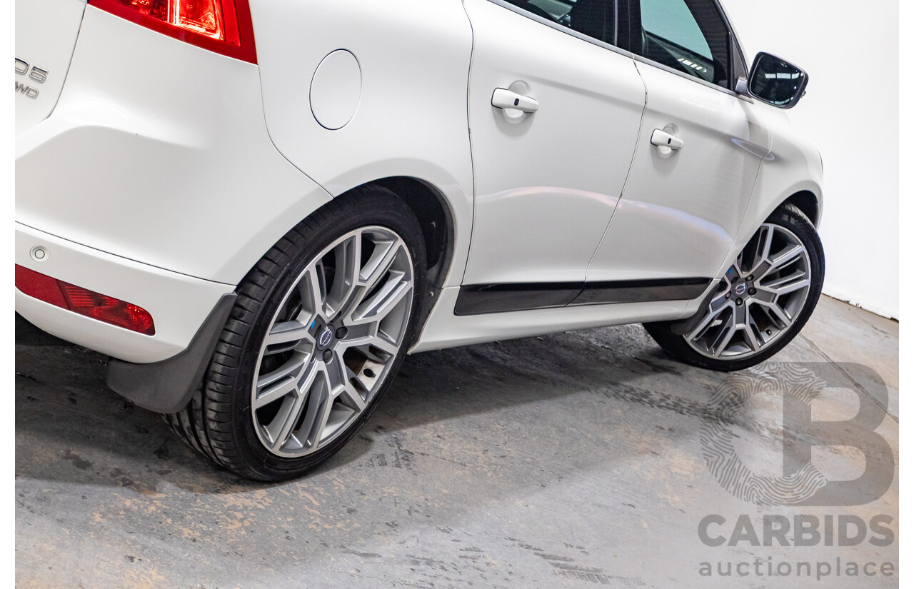 12/2016 Volvo XC60 D5 R-Design (AWD) DZ MY17 4D Wagon Ice White Turbo Diesel 2.4L