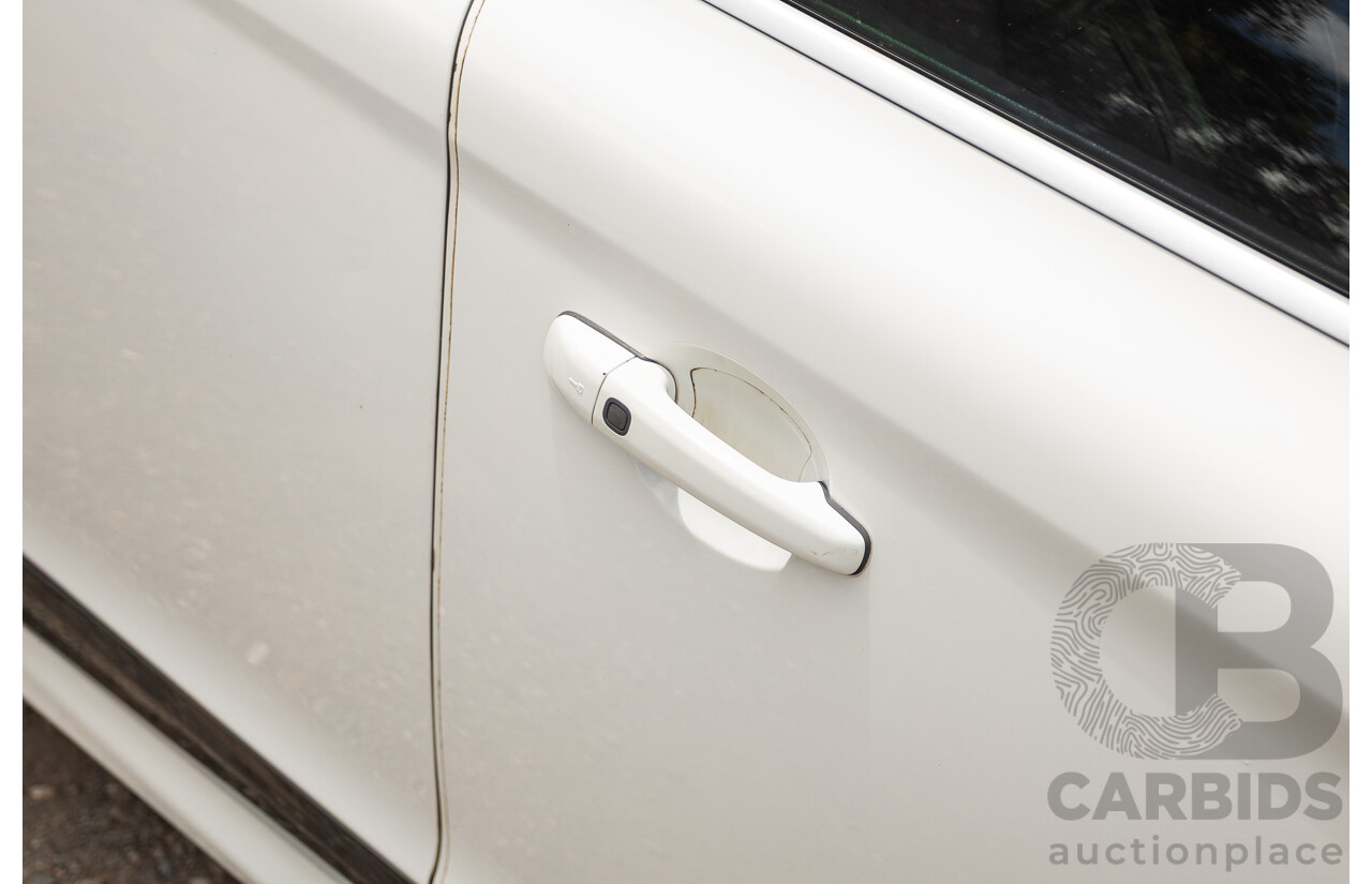 12/2016 Volvo XC60 D5 R-Design (AWD) DZ MY17 4D Wagon Ice White Turbo Diesel 2.4L