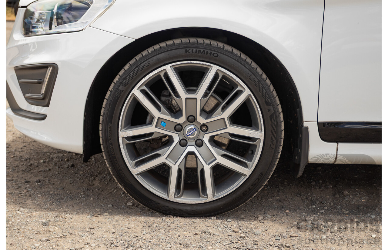 12/2016 Volvo XC60 D5 R-Design (AWD) DZ MY17 4D Wagon Ice White Turbo Diesel 2.4L