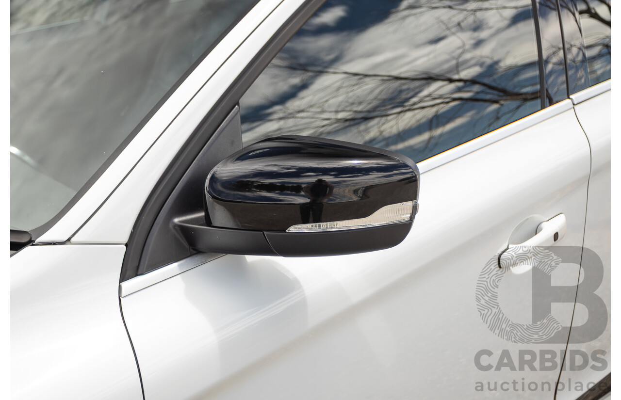 12/2016 Volvo XC60 D5 R-Design (AWD) DZ MY17 4D Wagon Ice White Turbo Diesel 2.4L