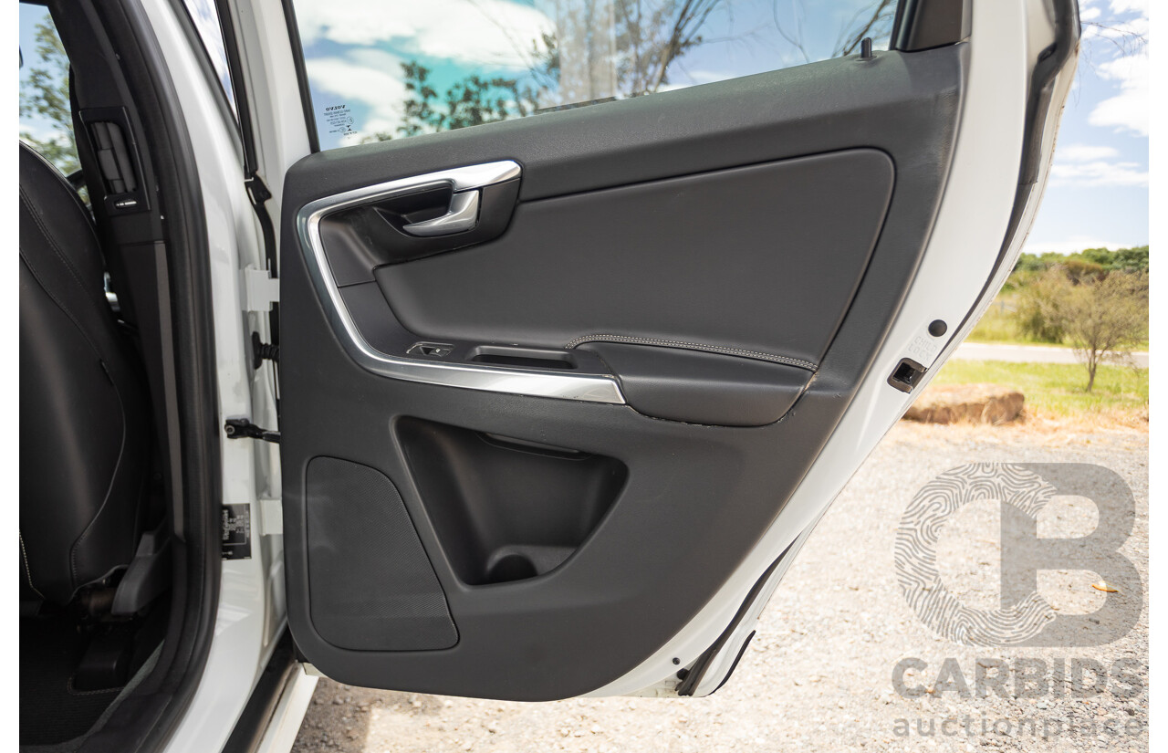 12/2016 Volvo XC60 D5 R-Design (AWD) DZ MY17 4D Wagon Ice White Turbo Diesel 2.4L