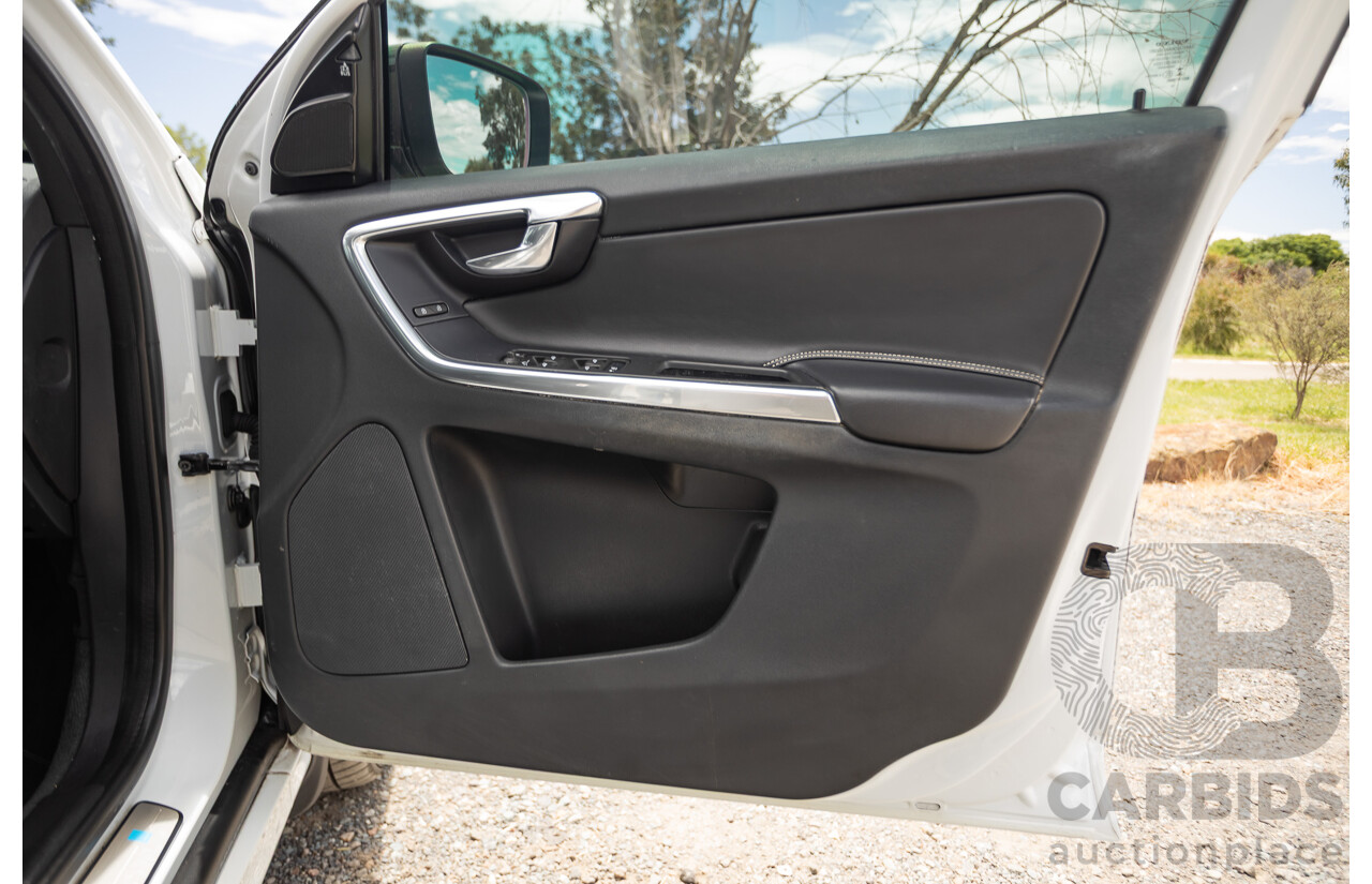 12/2016 Volvo XC60 D5 R-Design (AWD) DZ MY17 4D Wagon Ice White Turbo Diesel 2.4L