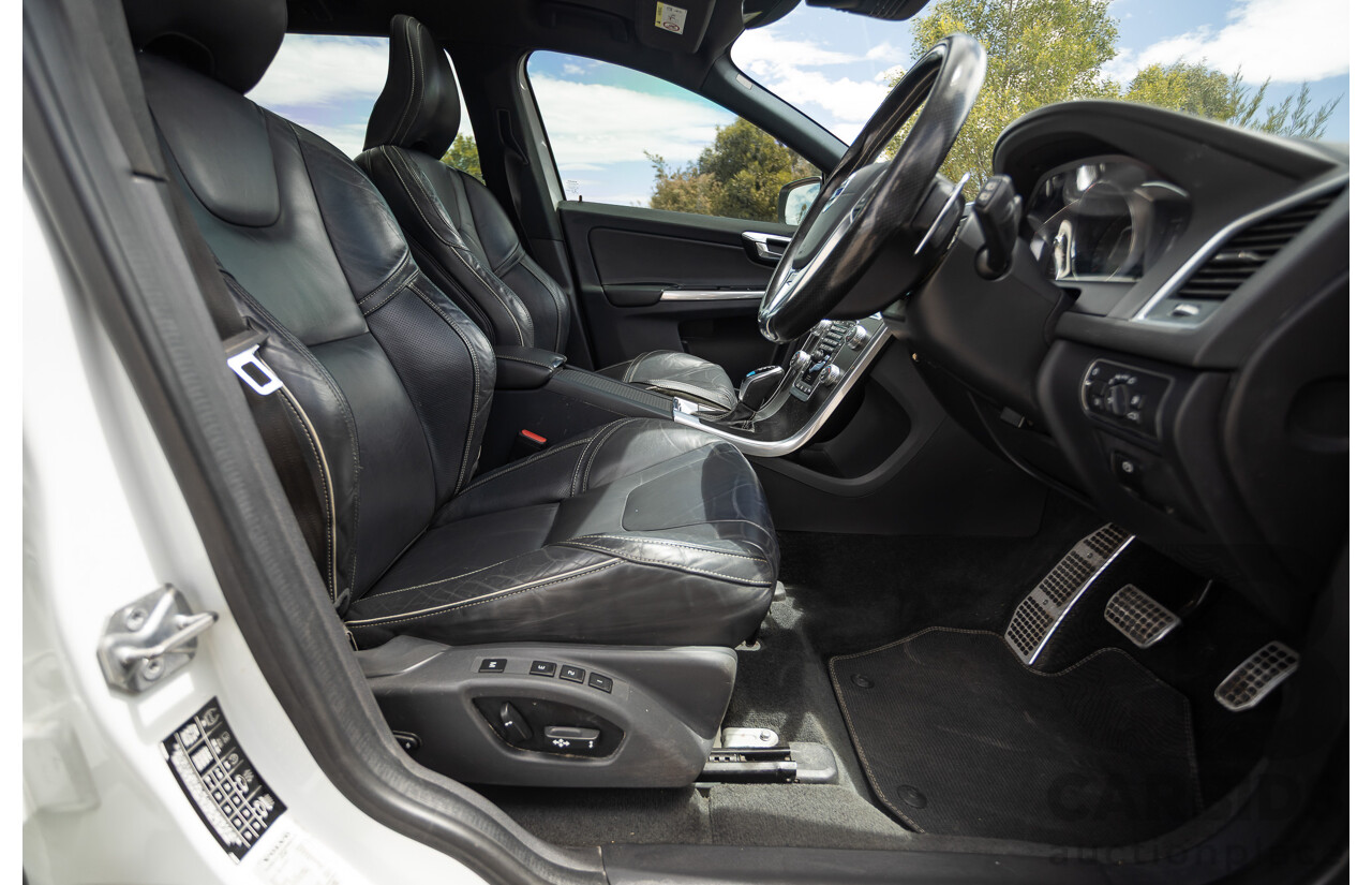 12/2016 Volvo XC60 D5 R-Design (AWD) DZ MY17 4D Wagon Ice White Turbo Diesel 2.4L