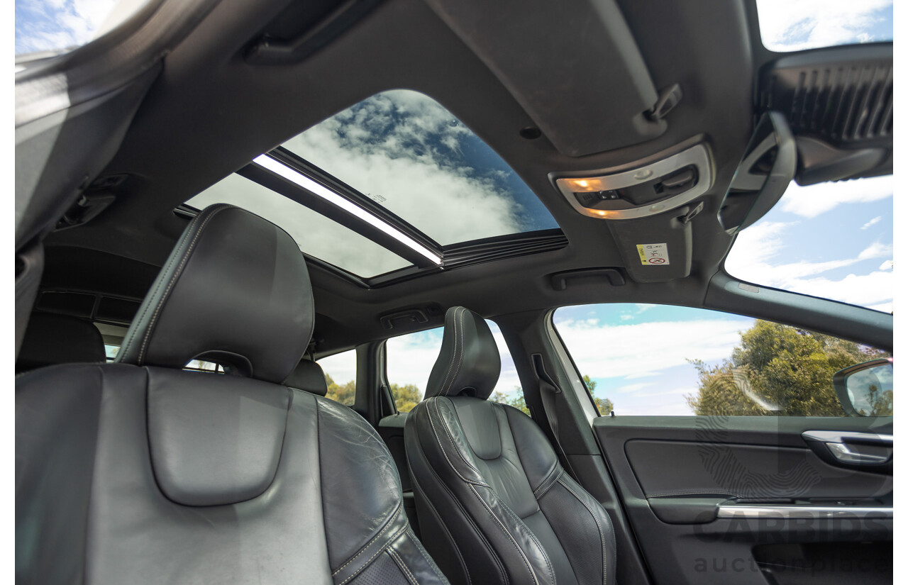 12/2016 Volvo XC60 D5 R-Design (AWD) DZ MY17 4D Wagon Ice White Turbo Diesel 2.4L