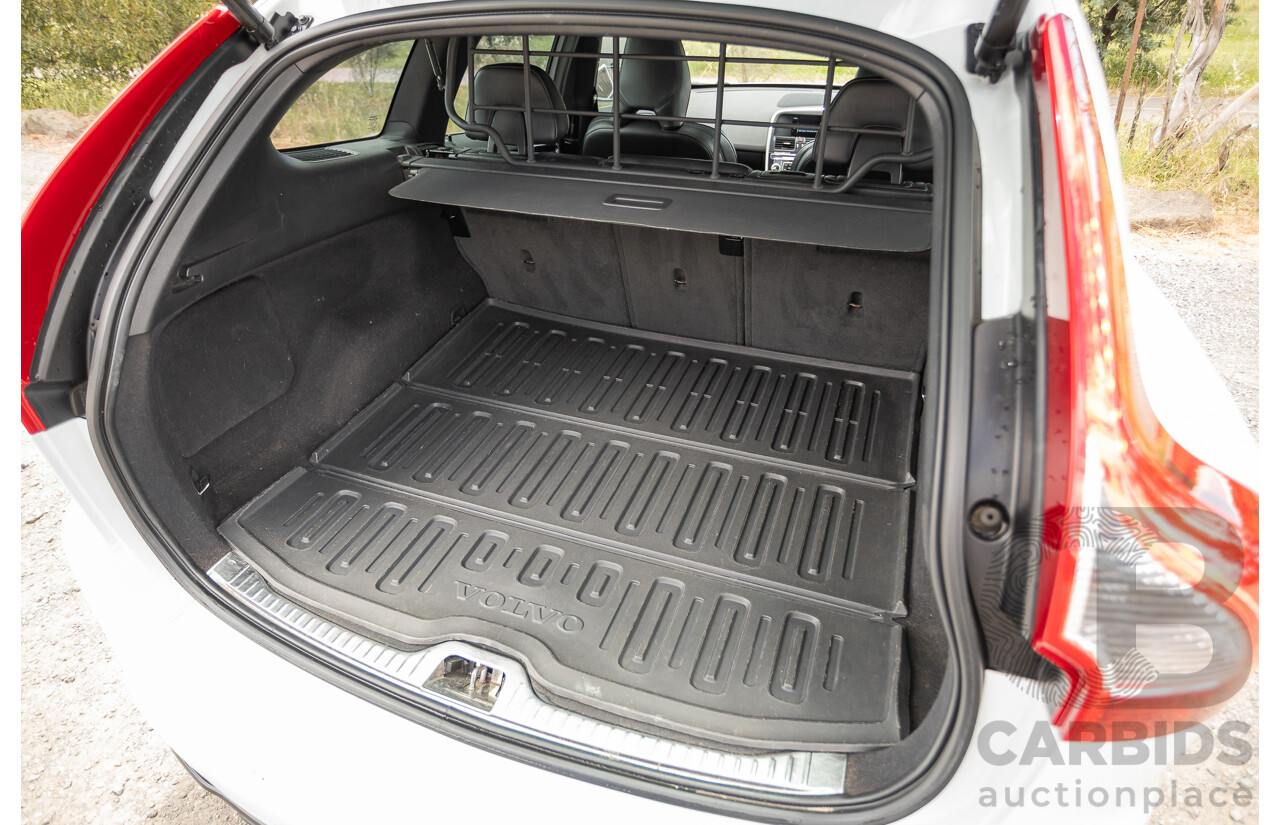 12/2016 Volvo XC60 D5 R-Design (AWD) DZ MY17 4D Wagon Ice White Turbo Diesel 2.4L