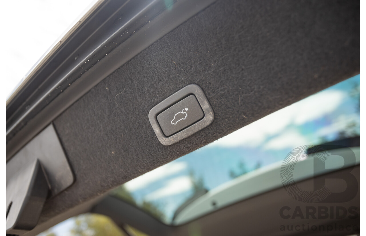 12/2016 Volvo XC60 D5 R-Design (AWD) DZ MY17 4D Wagon Ice White Turbo Diesel 2.4L