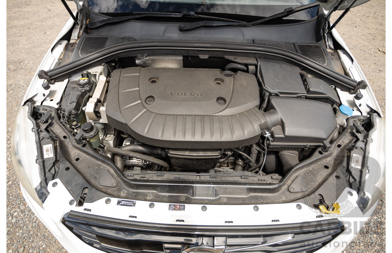 12/2016 Volvo XC60 D5 R-Design (AWD) DZ MY17 4D Wagon Ice White Turbo Diesel 2.4L