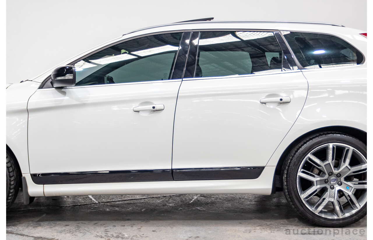 12/2016 Volvo XC60 D5 R-Design (AWD) DZ MY17 4D Wagon Ice White Turbo Diesel 2.4L