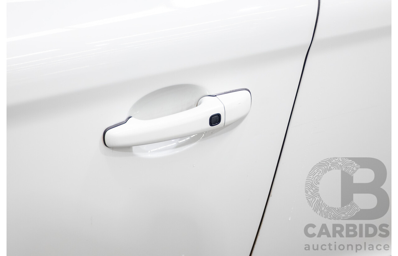 12/2016 Volvo XC60 D5 R-Design (AWD) DZ MY17 4D Wagon Ice White Turbo Diesel 2.4L
