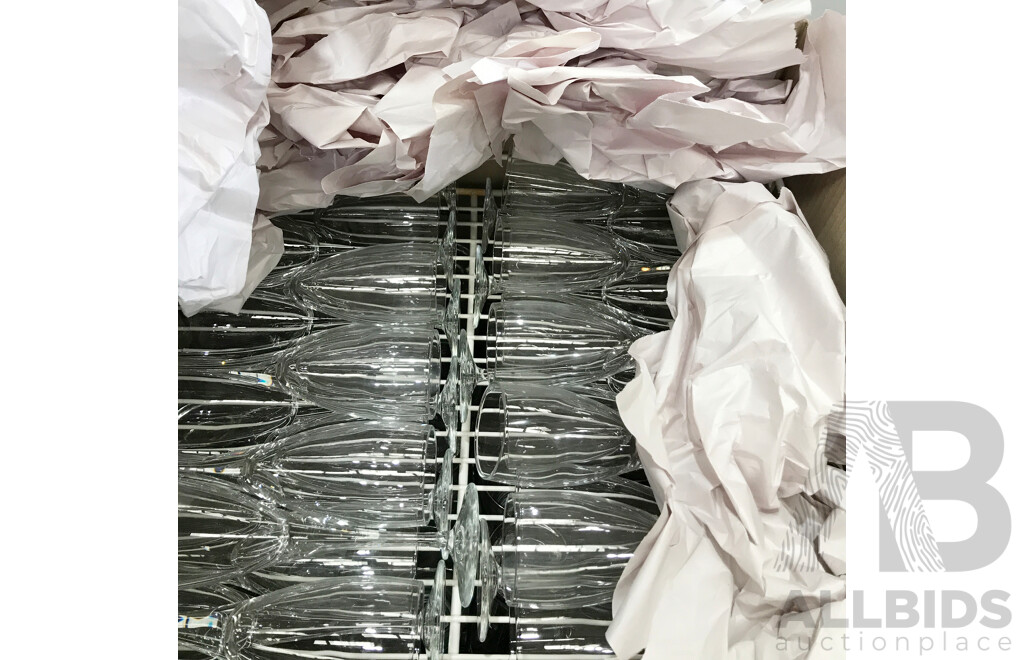 Bulk Lot of Assorted Glassware & Drinkware