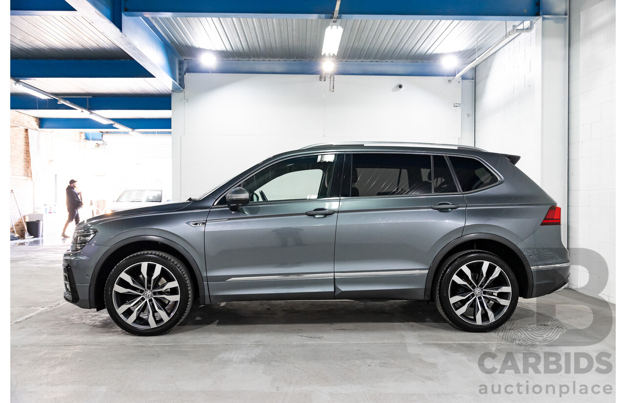 02/2020 Volkswagen Tiguan Highline Allspace R-Line Package 162 TSI (AWD) 5NA MY20 4d Wagon Platinum Grey Metallic Turbo 2.0L - 7 Seater