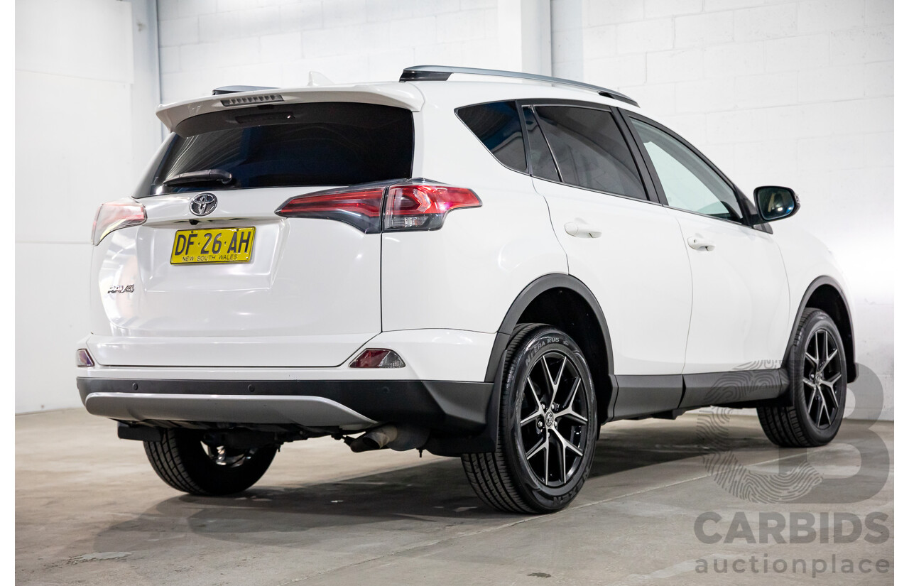 12/2016 Toyota RAV4 GXL (FWD) ZSA42R MY17 4d Wagon Glacier White 2.0L