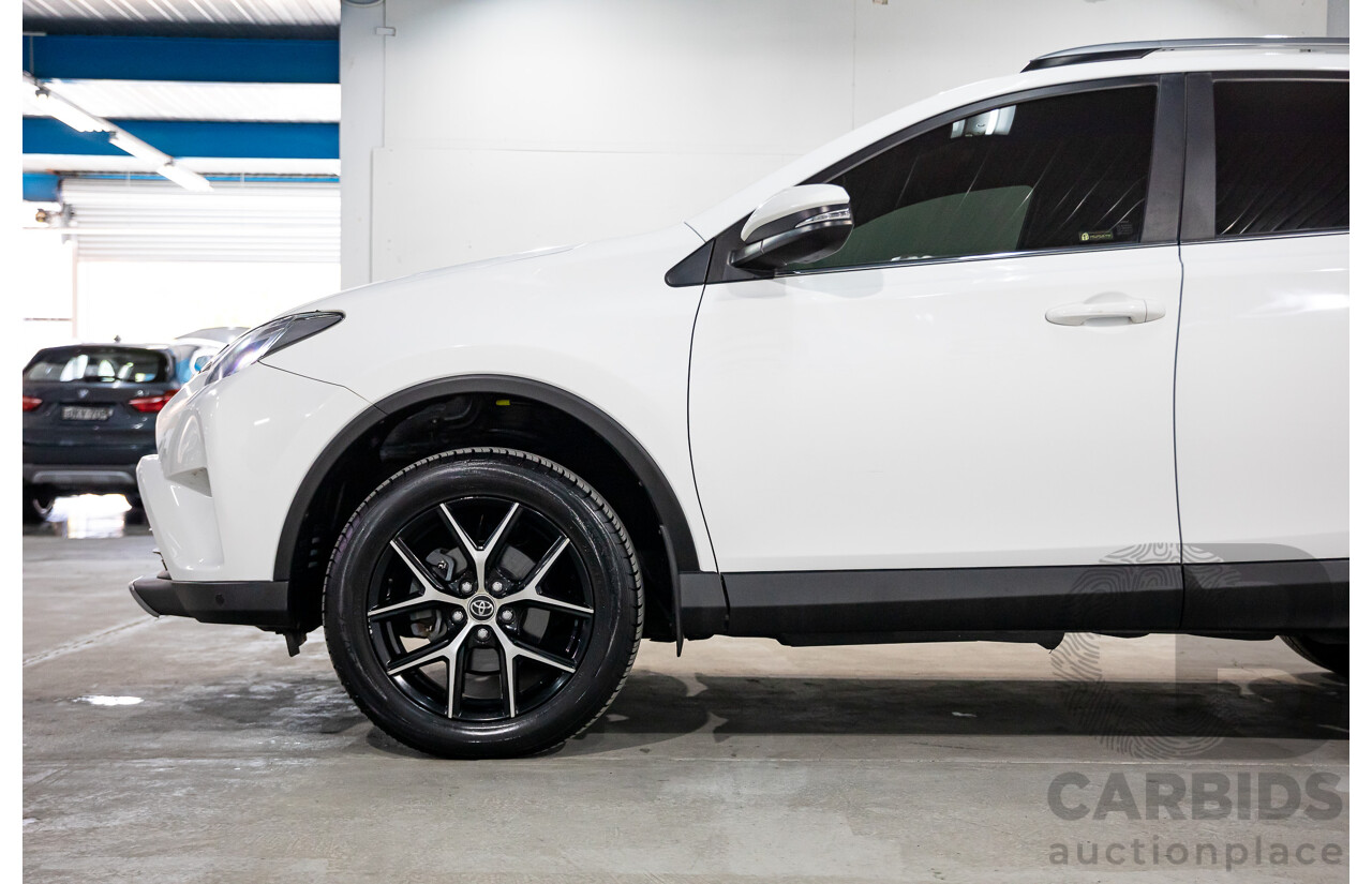12/2016 Toyota RAV4 GXL (FWD) ZSA42R MY17 4d Wagon Glacier White 2.0L
