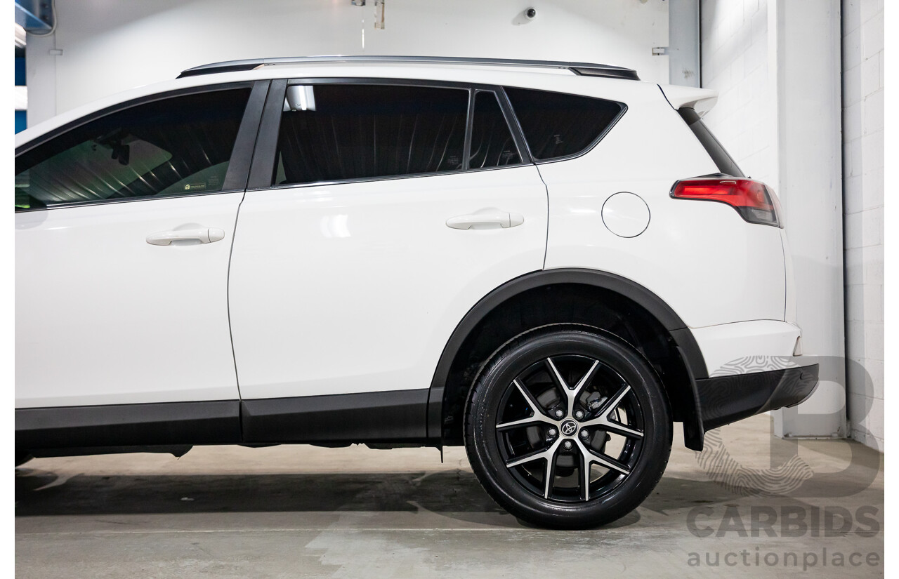 12/2016 Toyota RAV4 GXL (FWD) ZSA42R MY17 4d Wagon Glacier White 2.0L
