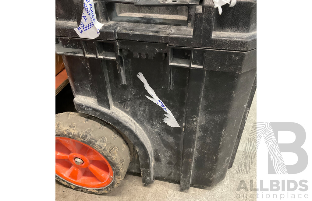 Tactix Modular Rolling Toolbox with Lift-Out Carry Tray