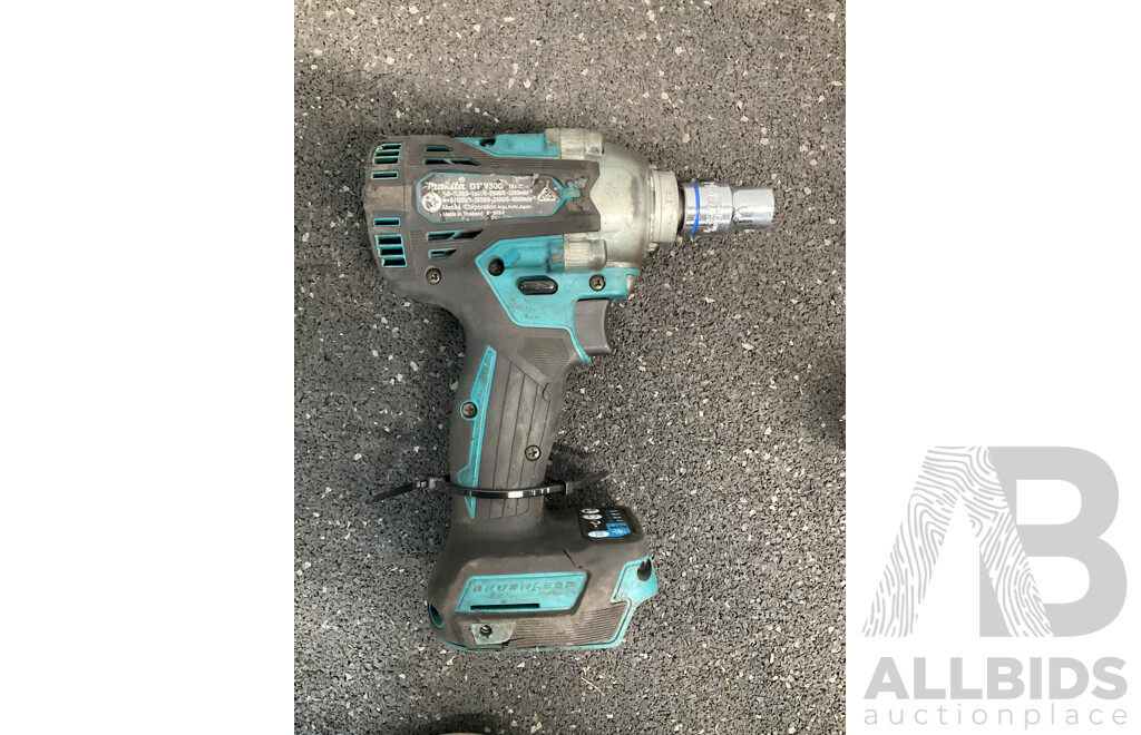 MAKITA 18V Brushless Impact Wrench (DTW300), 18V 5.0AH Battery and 18V 1.3Ah Battery - Lot of 3 - ORP $489