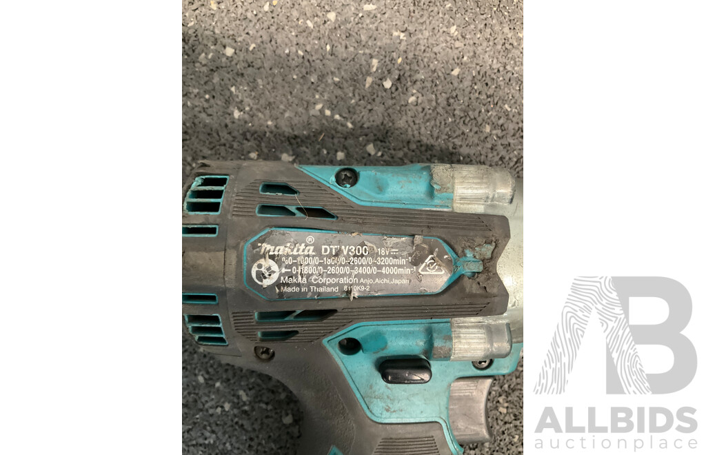 MAKITA 18V Brushless Impact Wrench (DTW300), 18V 5.0AH Battery and 18V 1.3Ah Battery - Lot of 3 - ORP $489