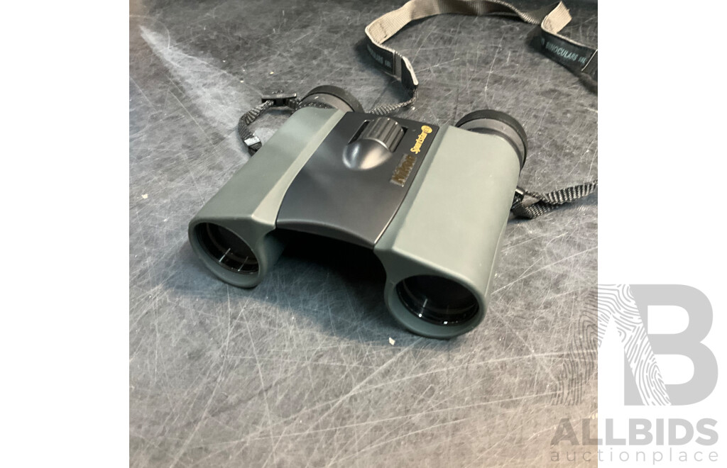 NIKON 10x25 Sportstar EX Binoculars