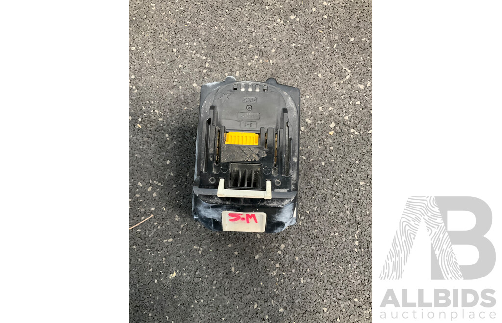 MAKITA 18V LXT Angle Grinder (DGA452) and 18V 6.0Ah Battery - Lot of 2