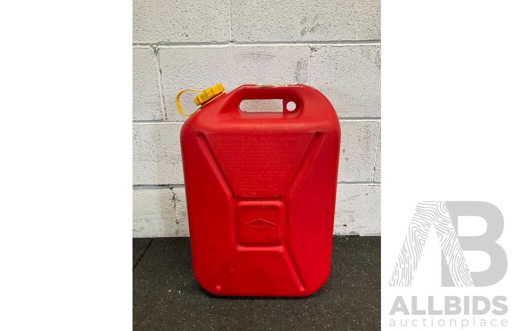 20L Red Plastic Fuel Jerry Can