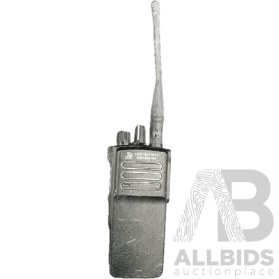 MOTOROLA (DP4400e) Series Portable Two-Way Radio - ORP $1437