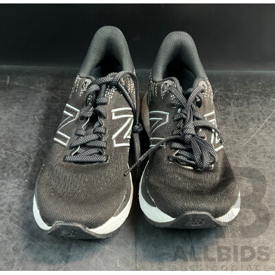 New Balance W880E11 Fresh Foam Running Shoe Size US6