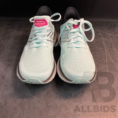 New Balance W1080L11 Fresh Foam Running Shoes - Pale Blue - Size US8