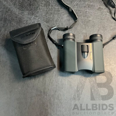 NIKON 10x25 Sportstar EX Binoculars