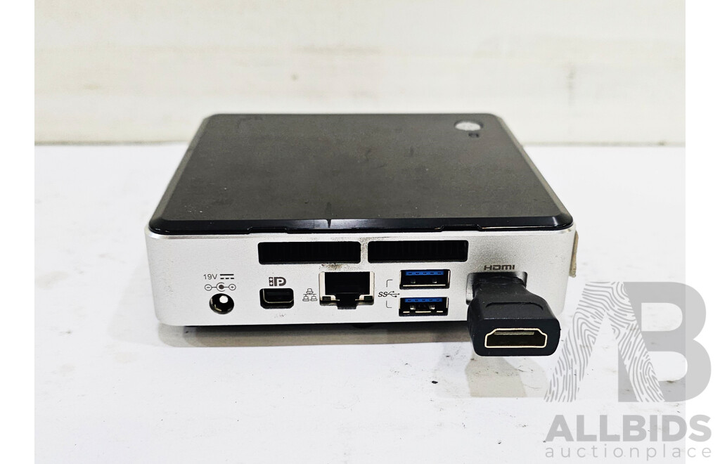 Intel (NUC5i5RYB) Intel Core I5 (5250U) 1.60GHz-2.70GHz 2-Core CPU NUC W/ Power Supply