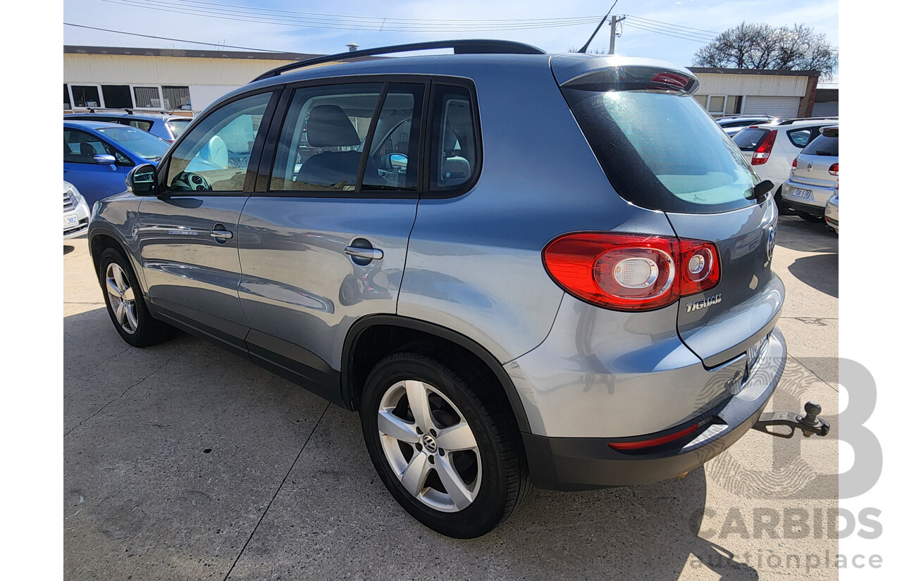 2/2010 Volkswagen Tiguan 103 TDI 5NC MY10 4d Wagon Grey 2.0L