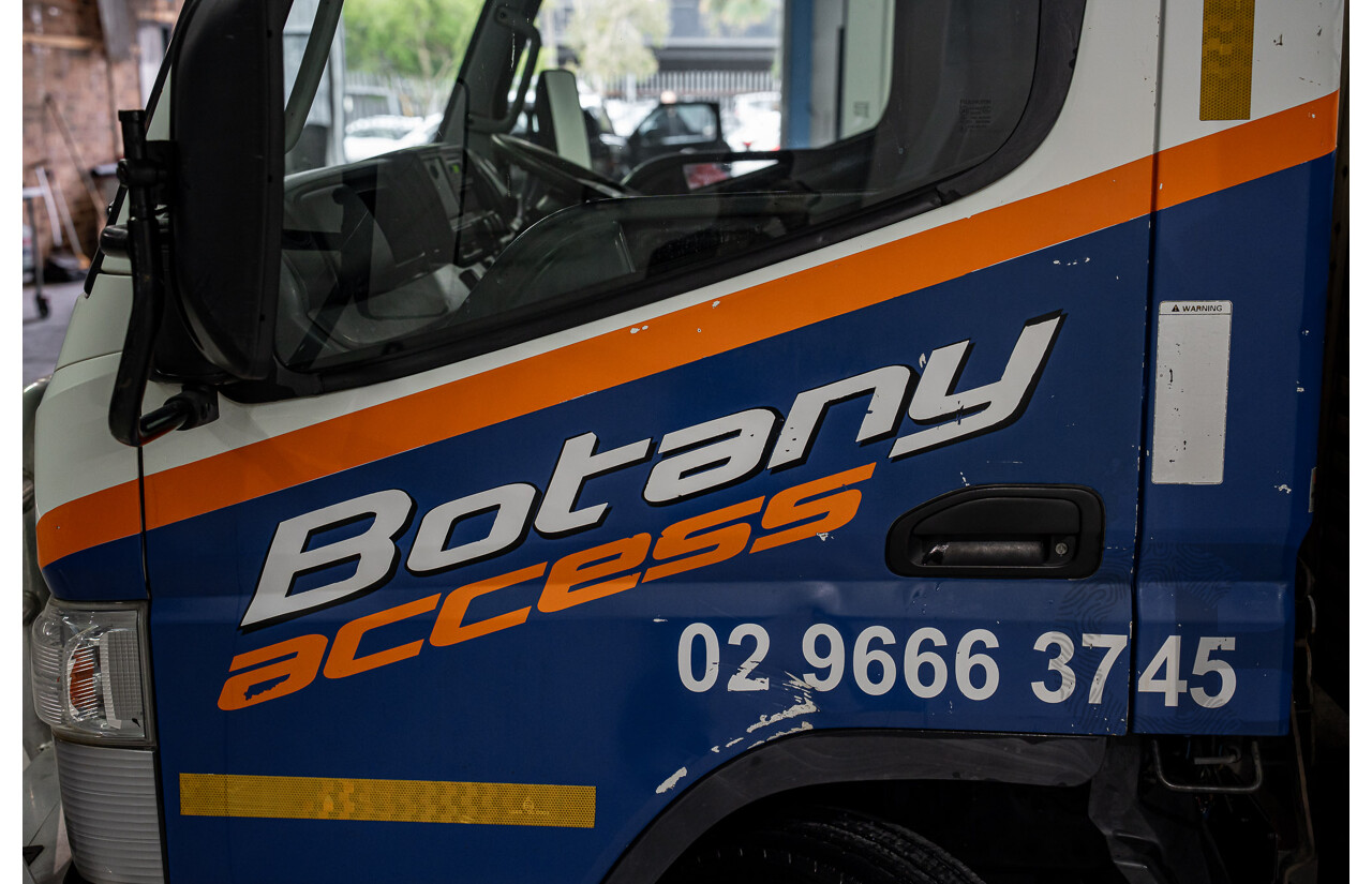 02/2013 Mitsubishi Fuso Canter 515 4.5 (MWB) 4x2 FE C/Chas White Turbo Diesel 3.0L