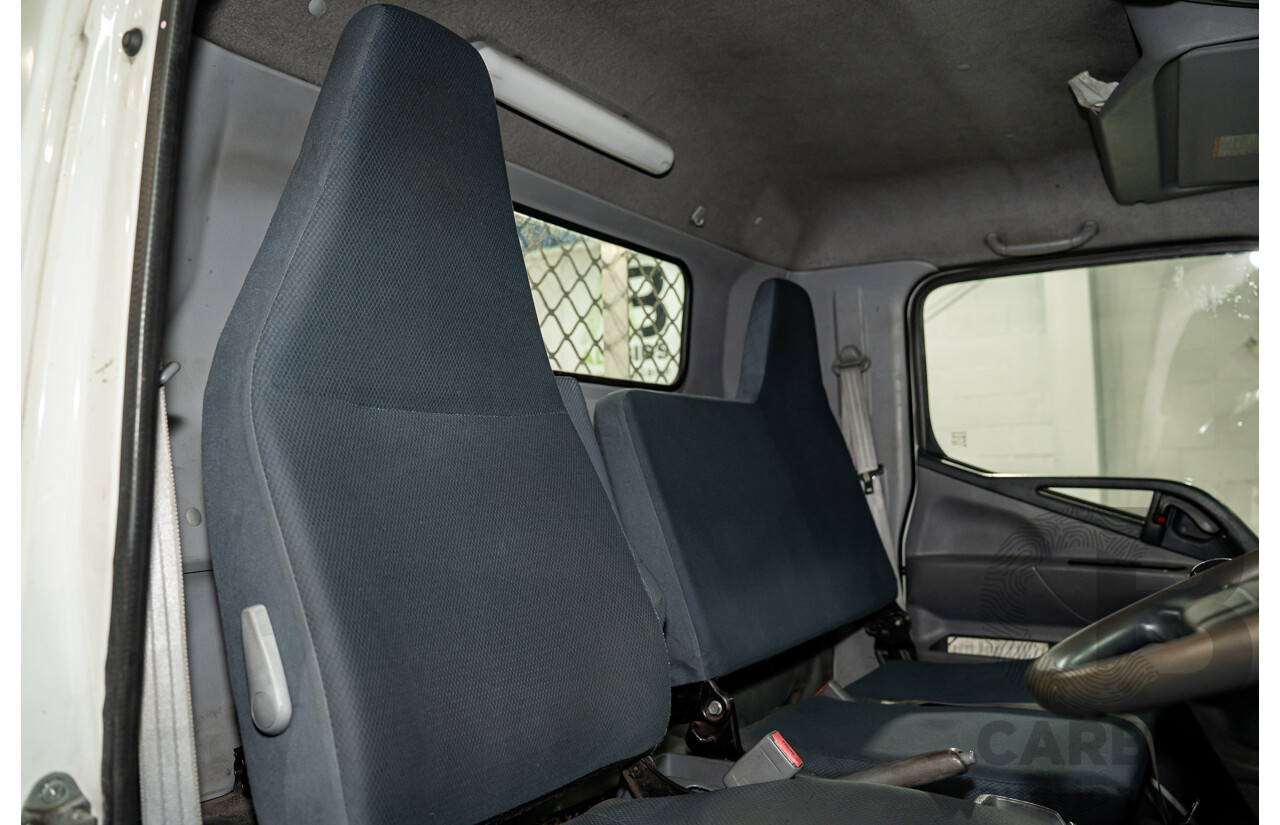 02/2013 Mitsubishi Fuso Canter 515 4.5 (MWB) 4x2 FE C/Chas White Turbo Diesel 3.0L