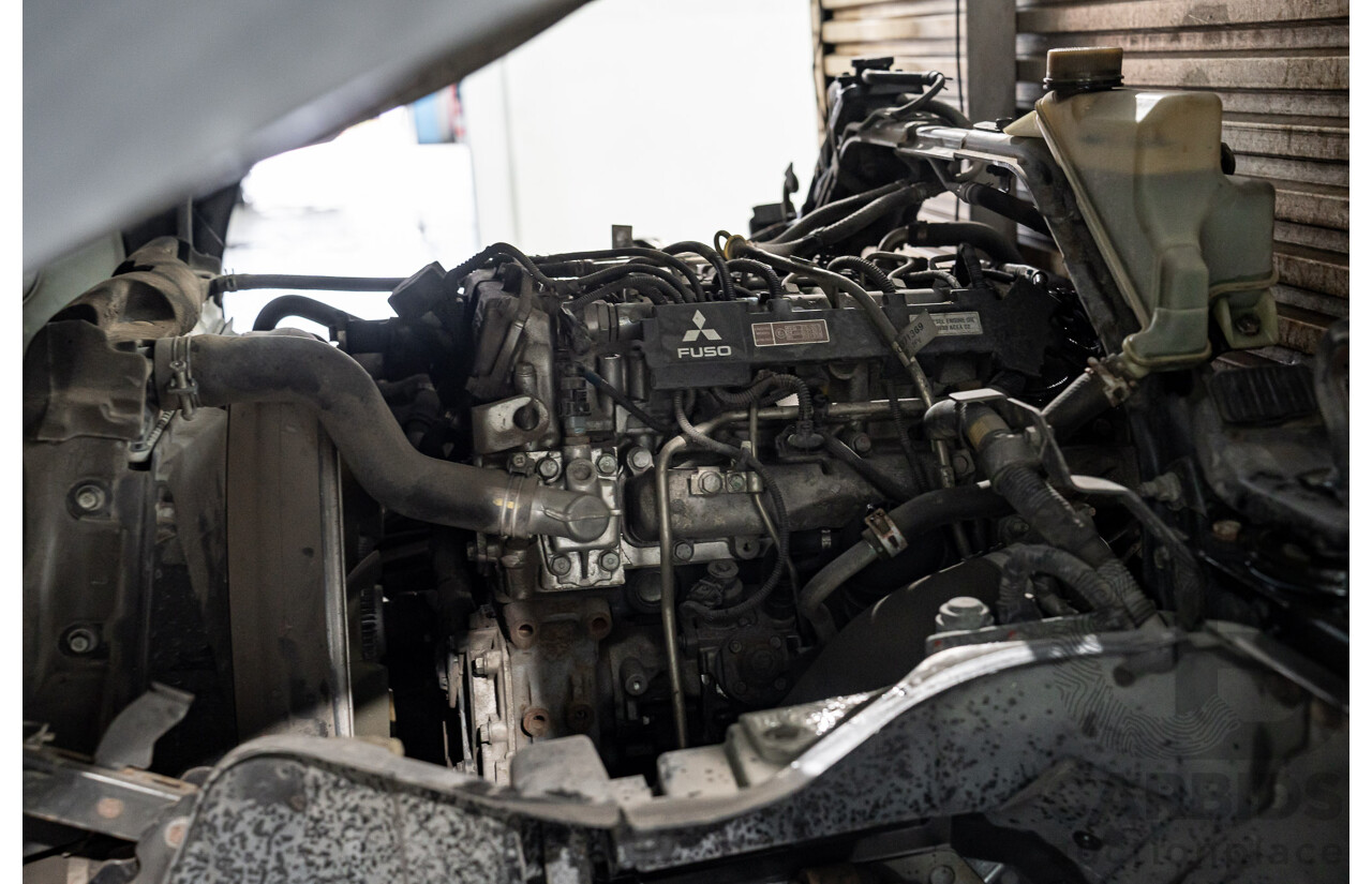 02/2013 Mitsubishi Fuso Canter 515 4.5 (MWB) 4x2 FE C/Chas White Turbo Diesel 3.0L