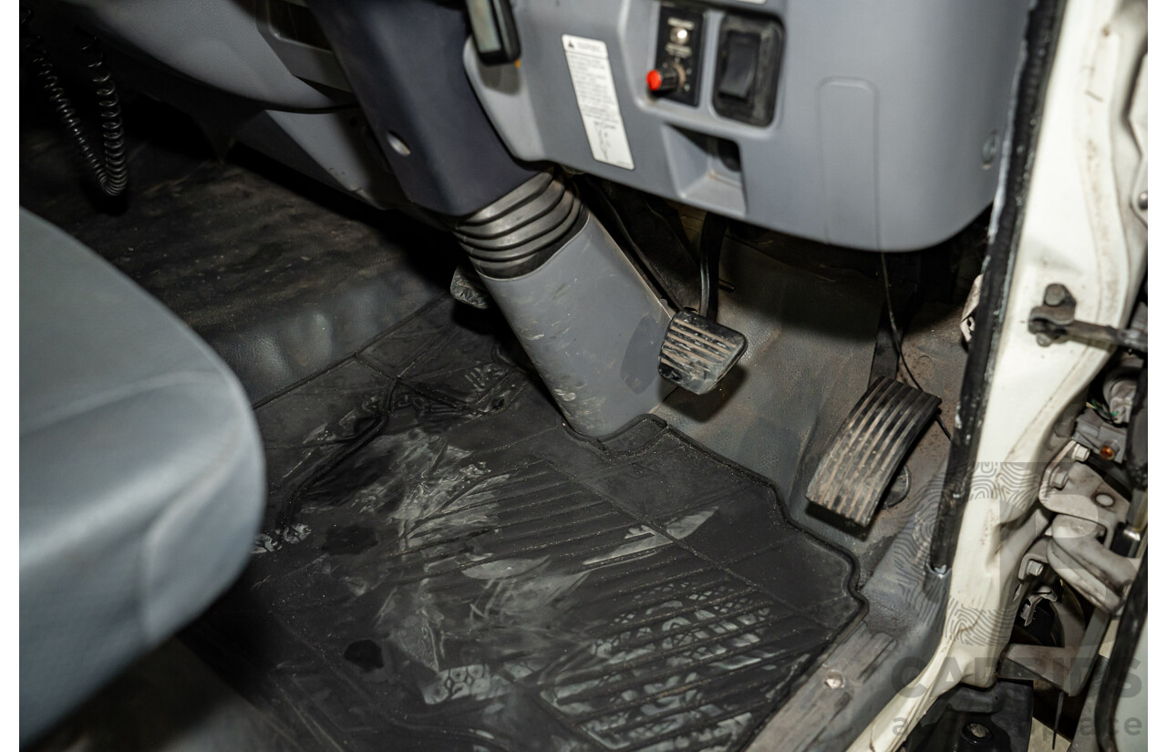02/2013 Mitsubishi Fuso Canter 515 4.5 (MWB) 4x2 FE C/Chas White Turbo Diesel 3.0L