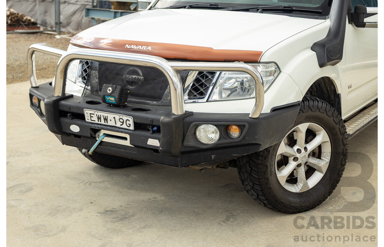 02/2014 Nissan Navara ST-X 550 (4x4) D40 MY13 Dual Cab Utility White Turbo Diesel V6 3.0L