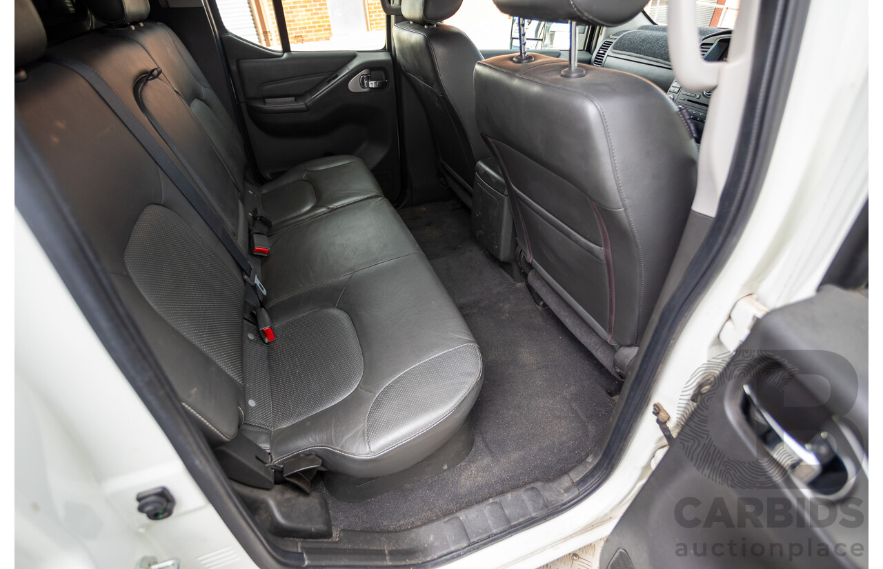 02/2014 Nissan Navara ST-X 550 (4x4) D40 MY13 Dual Cab Utility White Turbo Diesel V6 3.0L