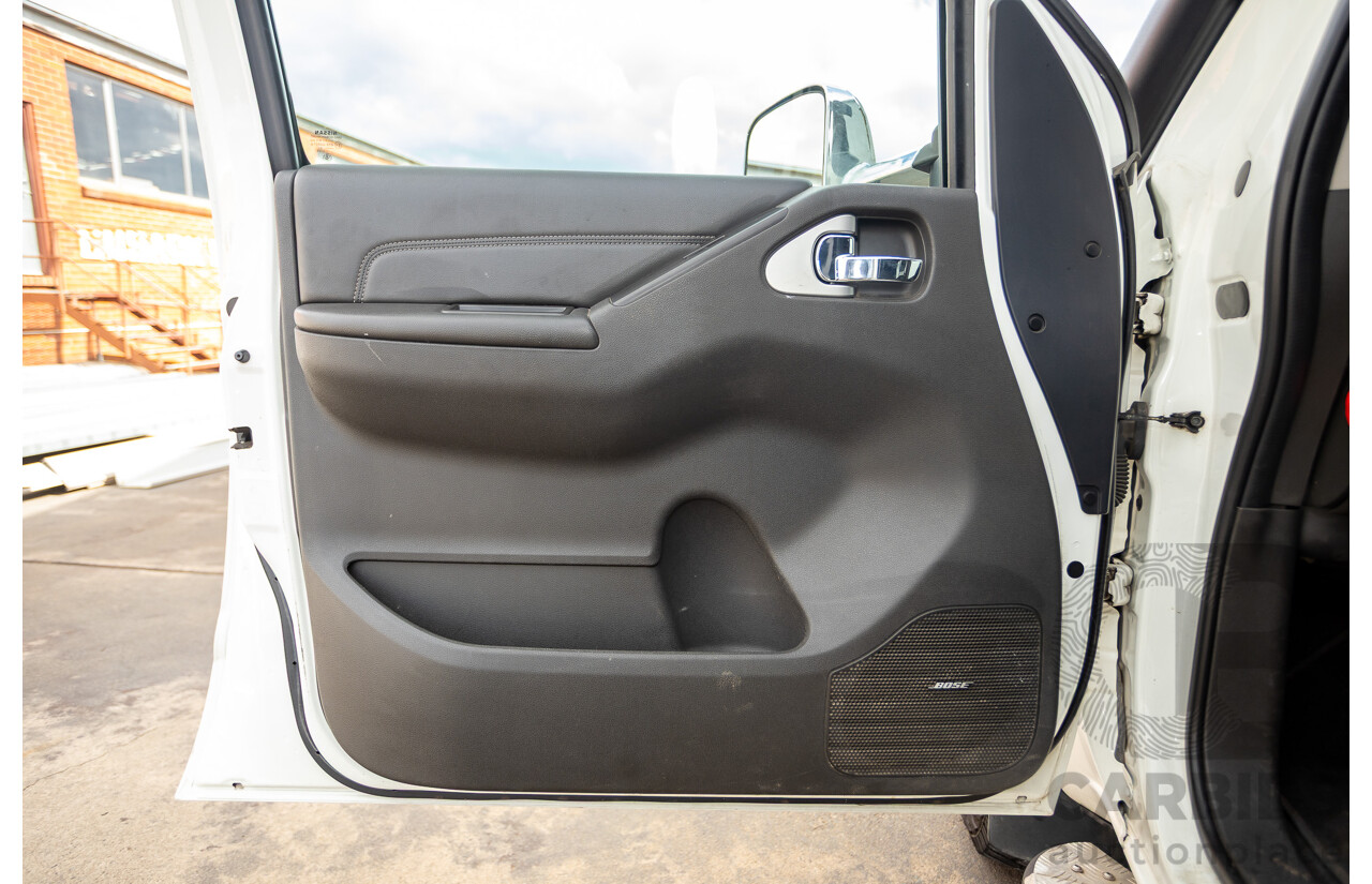 02/2014 Nissan Navara ST-X 550 (4x4) D40 MY13 Dual Cab Utility White Turbo Diesel V6 3.0L