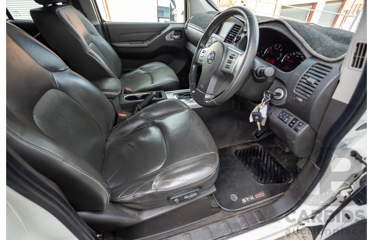 02/2014 Nissan Navara ST-X 550 (4x4) D40 MY13 Dual Cab Utility White Turbo Diesel V6 3.0L