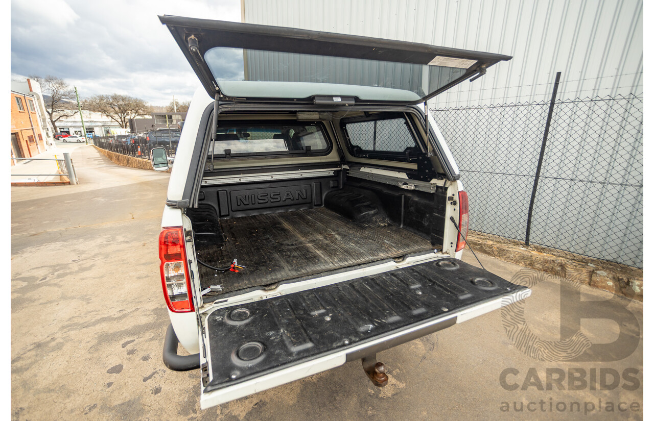 02/2014 Nissan Navara ST-X 550 (4x4) D40 MY13 Dual Cab Utility White Turbo Diesel V6 3.0L