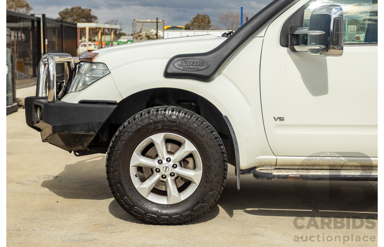 02/2014 Nissan Navara ST-X 550 (4x4) D40 MY13 Dual Cab Utility White Turbo Diesel V6 3.0L