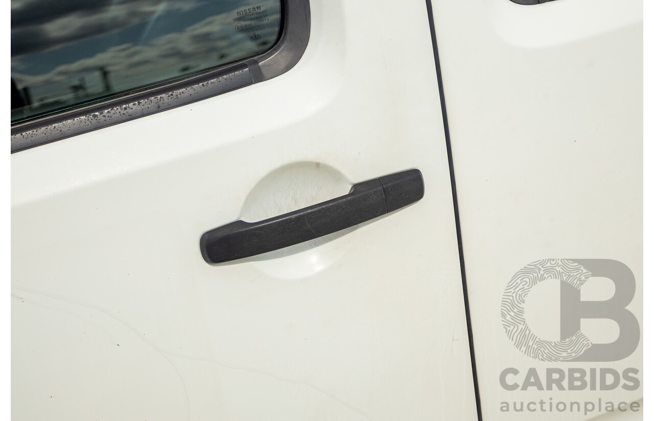 02/2014 Nissan Navara ST-X 550 (4x4) D40 MY13 Dual Cab Utility White Turbo Diesel V6 3.0L