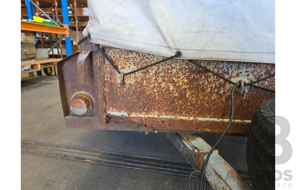 1984 Village 6x4 Trailer